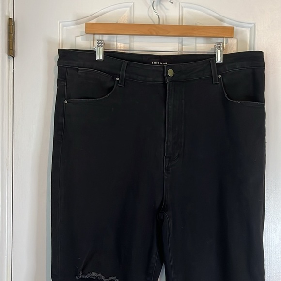 Risen Jeans | Yasmin Relaxed Wide Leg Distressed Denim Plus Size 3XL in Black - Picture 6 of 13